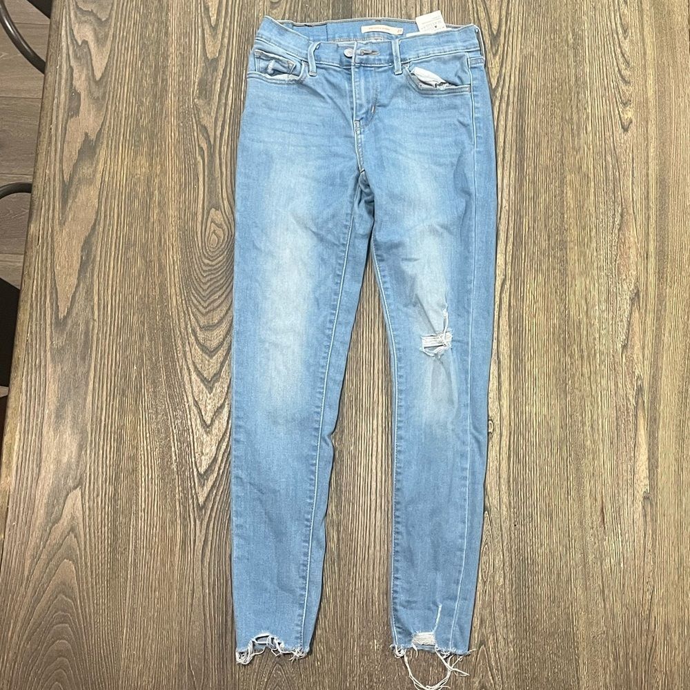 Levi's 710 Super Skinny Jeans Mid Rise Distressed Fray Hem Light Wash Size 27